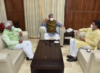 उत्तराखंड में जल्द बाजार खोलने पर विचार कर सकती है सरकार,भाजपा प्रदेश अध्यक्ष बाजार खोलने की मांग को लेकर सीएम से मिले