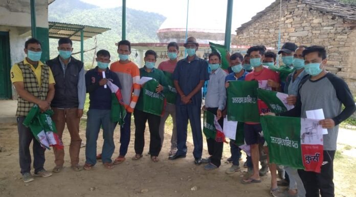 उत्तराखंड क्रांति दल के कार्यकर्ताओं ने थलीसैंण ब्लॉक के सुंदर गांवों में की जनसंपर्क अभियान की शुरूआत