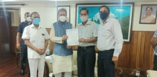 उत्तराखंड में स्वास्थ्य सेवाओं को लेकर गढ़वाल हितैषिणी सभा ने सीएम तीरथ रावत से की भेंट