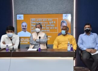 शिक्षा के क्षेत्र में उत्तराखण्ड को सतत विकास लक्ष्य सूची में चौथी रैंकिंग प्राप्त होने पर सीएम रावत ने शिक्षा विभाग के अधिकारियों एवं शिक्षक-शिक्षिकाओं को दी बधाई