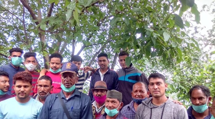 उत्तराखंड क्रांति दल के कार्यकर्ताओं ने थलीसैंण ब्लॉक के पीपलकोट,रिक्साल और थान में किया जनसंपर्क