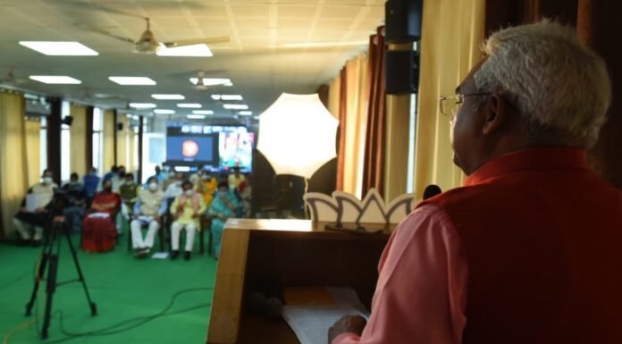 उत्तराखंड भाजपा प्रदेश अध्यक्ष मदन कौशिक का बड़ा बयान,देश में बनी वैक्सीन न लगाने वालों पर हो मुकदमा