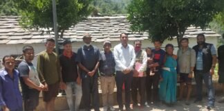 श्रीनगर विधानसभा के दूरस्थ गांव खण्ड-मल्ली पहुंचे मोहन काला समर्थक,ग्रामीणों से किया जनसंपर्क