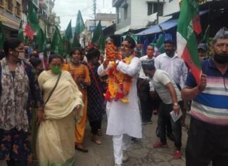 यूकेडी नेता मोहन काला ने अपने घास्यामहादेव कार्यालय से श्रीनगर शहरी क्षेत्र में किया जनसंपर्क