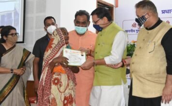 उत्तराखण्ड में प्रधानमंत्री आवास योजना-ग्रामीण के 16472 लाभार्थियों को दिये गए आवास स्वीकृति पत्र