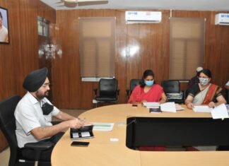 मुख्य सचिव डॉ.एस.एस.संधू ने की उत्तराखण्ड विकेन्द्रीकृत विकास परियोजना की उच्चाधिकार प्राप्त समिति के साथ की बैठक