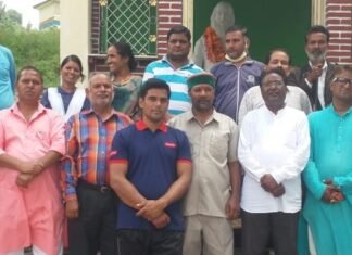 घनसाली में राजकीय इंटर कॉलेज अखोड़ी में राज्य आंदोलनकारी इंद्रमणि बडोनी की पुण्यतिथि पर दी गई श्रद्धांजलि