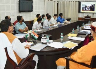 स्वतंत्रता की 75 वीं वर्षगांठ के अवसर पर आयोजित अमृत महोत्सव में सीएम धामी ने कहा,आम जन तक पहुंचे आजादी के अमृत महोत्सव का संदेश