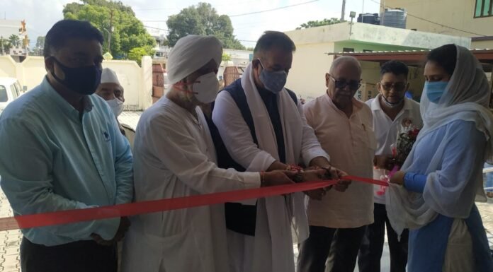 कैबिनेट मंत्री गणेश जोशी ने प्रेमनगर में किया वैक्सिनेशन शिविर का शुभारंभ