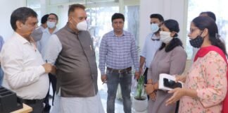 कैबिनेट मंत्री गणेश जोशी ने किया जिला उद्योग केंद्र का औचक निरीक्षण,कार्य व्यस्था का लिया जायज़ा