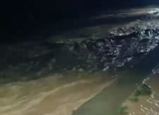 देहरादून के संतला देवी मंदिर के निकट खाबड़वाला में बादल फटने से भारी नुकसान