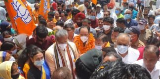 जन आशीर्वाद यात्रा के दौरान पूर्व सीएम त्रिवेन्द्र सिंह रावत ने केंद्रीय रक्षा व पर्यटन राज्यमंत्री अजय भट्ट का किया स्वागत कहा,रक्षा एवं पर्यटन के क्षेत्र में श्री भट्ट के अनुभवों का प्रदेश को मिलेगा लाभ