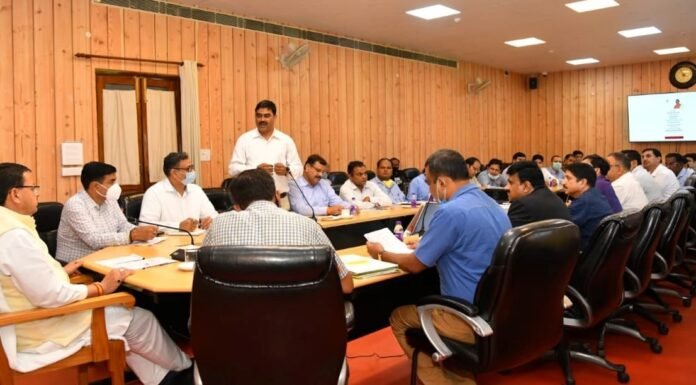 उत्तराखंड में आगामी 6 माह में विभिन्न उद्योगों में 25 हजार युवाओं को रोजगार उपलब्ध कराने का प्रयास,सीएम पुष्कर धामी से विभिन्न उद्योगों के एचआर मैनेजरों ने किया संवाद