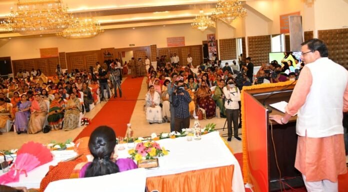 उत्तराखंड में महिलाओं को आत्मनिर्भर बनाने के शुरू की जाएगी मुख्यमंत्री नारी सशक्तिकरण योजना