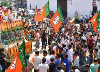 ऋषिकेश पहुंची मुख्यमंत्री पुष्कर धामी की जन आशीर्वाद यात्रा,कहा प्रदेश को अगले 10 सालों में विभिन्न क्षेत्रों में बनाएंगे अग्रणी राज्य