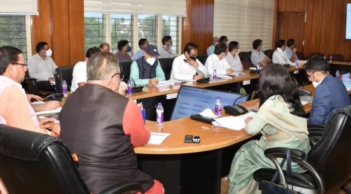 मुख्यमंत्री पुष्कर धामी ने की उद्योग विभाग की समीक्षा कहा,उत्तराखंड में उद्यमियों को मिलेगी हर सहूलियत