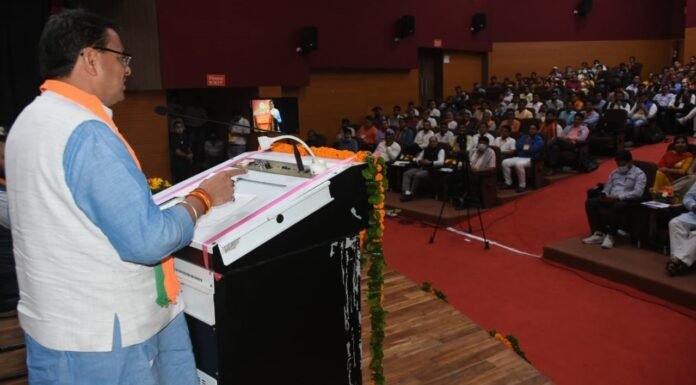 भाजपा आईटी एवं सोशल मीडिया विभाग की एक दिवसीय कार्यशाला में बोले सीएम पुष्कर धामी सकारात्मरक सोच और सही दिशा से होता है लक्ष्य आसान