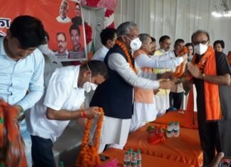 पूर्व मुख्यमंत्री त्रिवेंद्र रावत की मौजदूगी में डोईवाला में दर्जनों लोगों ने की भाजपा की सदस्यता ग्रहण,त्रिवेंद्र रावत ने कहा हमने कमजोर तबके की आर्थिक तरक्की के लिए किया कार्य