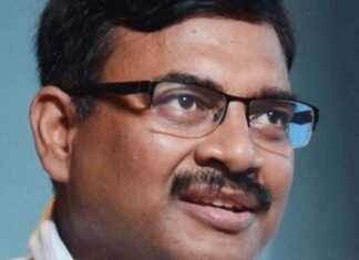 अपर मुख्य सचिव आनंद बर्द्धन ने की पर्यटन विभाग में सीएम घोषणाओं की समीक्षा