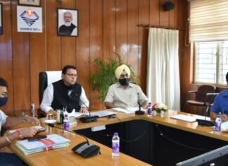 अपर मुख्य सचिव ने की विभिन्न विभागों में कोविड-19 राहत पैकेज एवं इससे सम्बन्धित घोषणाओं की समीक्षा