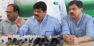 उत्तराखंड कांग्रेस प्रदेश अध्यक्ष गणेश गोदियाल का भाजपा पर हमला कहा,छात्रों को लैपटॉप और स्मार्टफोन देने के लिए हो रहा है भ्रष्टाचार