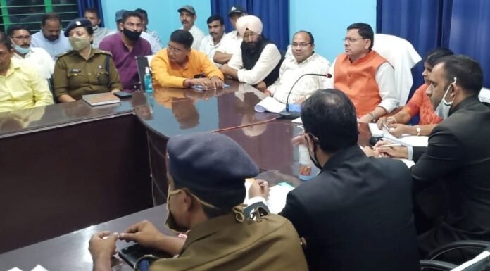 मुख्यमंत्री पुष्कर धामी ने खटीमा में विभिन्न कार्यों का स्थलीय निरीक्षण कर विकास कार्यो को शीघ्र पूरा करने के दिए निर्देश