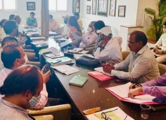 विधायक संजीव आर्य ने की नैनीताल विधानसभा में चल रहे विकास कार्यों की समीक्षा,अधिकारियों को दिए समय पर कार्यों को पूरा करने के निर्देश