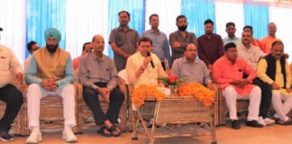 मुख्यमंत्री पुष्कर धामी ने खटीमा में अपने निजी आवास में सुनी आम जनता की समस्याएं कहा-प्रदेश के समग्र विकास के लिए राज्य सरकार द्वारा उठाए जा रहे है अनेक कदम