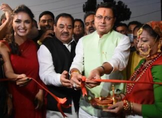 मुख्यमंत्री पुष्कर धामी ने किया महिला उत्थान एवं बाल कल्याण संस्था के येलो हिल्स स्टोर एवं रेस्टोरेंट का उद्घाटन