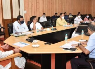 मुख्यमंत्री पुष्कर धामी का अधिकारियों को निर्देश,सीएम हेल्पलाइन पर प्राप्त जन शिकायतों का समाधान समयबद्धता से हो