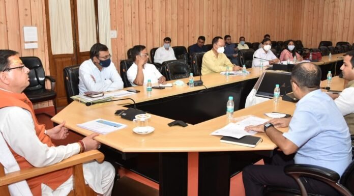 मुख्यमंत्री पुष्कर धामी का अधिकारियों को निर्देश,सीएम हेल्पलाइन पर प्राप्त जन शिकायतों का समाधान समयबद्धता से हो