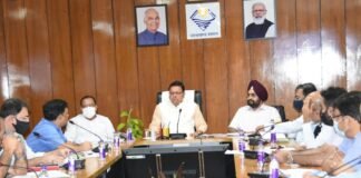 मुख्यमंत्री पुष्कर धामी ने की परिवहन एवं आबकारी विभाग की समीक्षा कहा,राज्य में सी.एन.जी.पर टैक्स की दर को कम करने पर किया जायेगा विचार