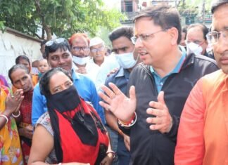 उत्तराखंड में अतिवृष्टि से प्रभावित क्षेत्रों में पहुंच पीड़ितों से मिले सीएम पुष्कर धामी,त्वरित फैसले,कड़क मॉनिटरिंग से आपदा प्रभावितो को मिली राहत