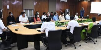 उत्तराखंड में माउंटेनियर्स और ट्रैकर्स के लिए होगी रिस्टबैंड की व्यवस्था,मुख्य सचिव ने पर्यटन विभाग के अधिकारियों को दिए निर्देश