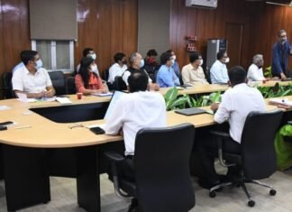 उत्तराखंड में माउंटेनियर्स और ट्रैकर्स के लिए होगी रिस्टबैंड की व्यवस्था,मुख्य सचिव ने पर्यटन विभाग के अधिकारियों को दिए निर्देश