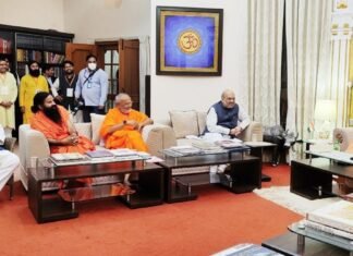 केंद्रीय गृहमंत्री अमित शाह ने हरिद्वार में संतों से लिया आशीर्वाद,धार्मिक और आध्यात्मिक संस्थाओं में चल रहे सेवा कार्यों पर की चर्चा