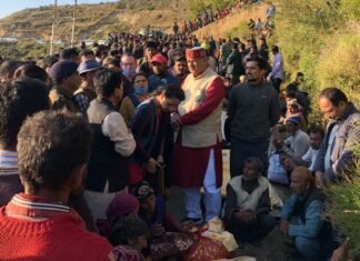 मुख्यमंत्री पुष्कर धामी ने चकराता दुर्घटना में मृतक आश्रित को 50-50 हजार रुपये व गम्भीर घायलों को 25-25 हजार रुपये की सहायता राशि देने के दिए निर्देश,हताहतों के परिजनों को ढांढस बधाने पहुंचे कैबिनेट मंत्री गणेश जोशी