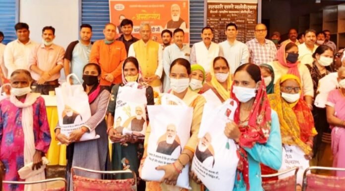 पूर्व सीएम त्रिवेन्द्र रावत ने डोईवाला विधानसभा में किया प्रधानमंत्री गरीब कल्याण अन्न योजना का शुभारंभ कहा-हमारी सरकार ने सदैव की है गरीबों चिंता