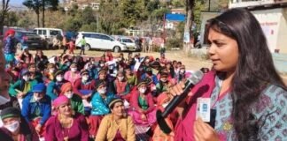 चकराता में मुख्य निर्वाचन अधिकारी ने महिलाओं को दिलाई मतदान की शपथ,विशेष जागरूकता कैंप किया आयोजित