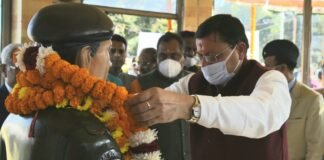 मुख्यमंत्री पुष्कर धामी ने 26/11 हमले में शहीद गजेंद्र बिष्ट को दी श्रद्धांजलि,कहा-गणेशपुर में बनेगा मिनी स्टेडियम