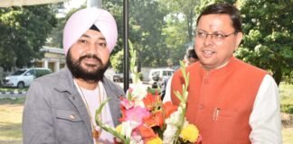 मुख्यमंत्री पुष्कर धामी से मिले गायक दलेर मेहंदी,हेमकुंड साहिब रोपवे निर्माण की योजना के लिये प्रधानमंत्री एवं मुख्यमंत्री का जताया आभार