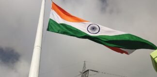 पिथौरागढ़ में वरदायिनी मंदिर परिसर में सीएम धामी फहराया नव निर्मित 100 फीट ऊंचाई का तिरंगा