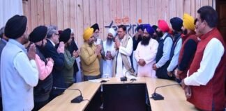 हेमकुंड साहेब रोप वे के लिए विभिन्न गुरुद्वारों के प्रतिनिधियों ने सीएम पुष्कर धामी का जताया आभार