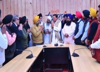 हेमकुंड साहेब रोप वे के लिए विभिन्न गुरुद्वारों के प्रतिनिधियों ने सीएम पुष्कर धामी का जताया आभार