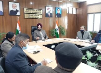 उत्तराखंड में मास्क न पहनने वालों पर होगी सख्त कार्रवाई,मुख्य सचिव ने कोविड की तीसरी लहर की सम्भावना को देखते हुए जिलाधिकारियों को दिए आवश्यक निर्देश