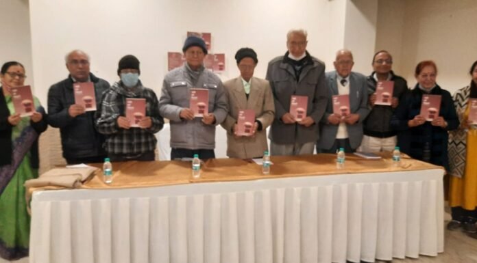 पुस्तक विमोचनः-रोचक संस्मरणों का दस्तावेज है-स्मृति की खिड़की