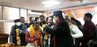 उत्तराखंड विधानसभा चुनावः-विकास कार्यों से प्रभावित कांग्रेस के पूर्व अध्यक्ष ने ली भाजपा की सदस्यता