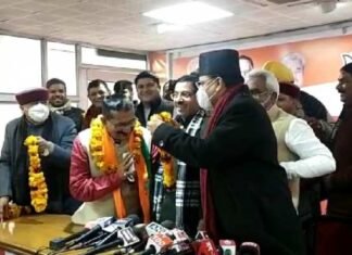 उत्तराखंड विधानसभा चुनावः-विकास कार्यों से प्रभावित कांग्रेस के पूर्व अध्यक्ष ने ली भाजपा की सदस्यता