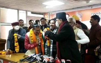 उत्तराखंड विधानसभा चुनावः-विकास कार्यों से प्रभावित कांग्रेस के पूर्व अध्यक्ष ने ली भाजपा की सदस्यता