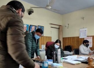 उत्तराखंड विधानसभा चुनाव-नामांकन के पहले दिन देहरादून जिले में बिके 100 नामांकन पत्र